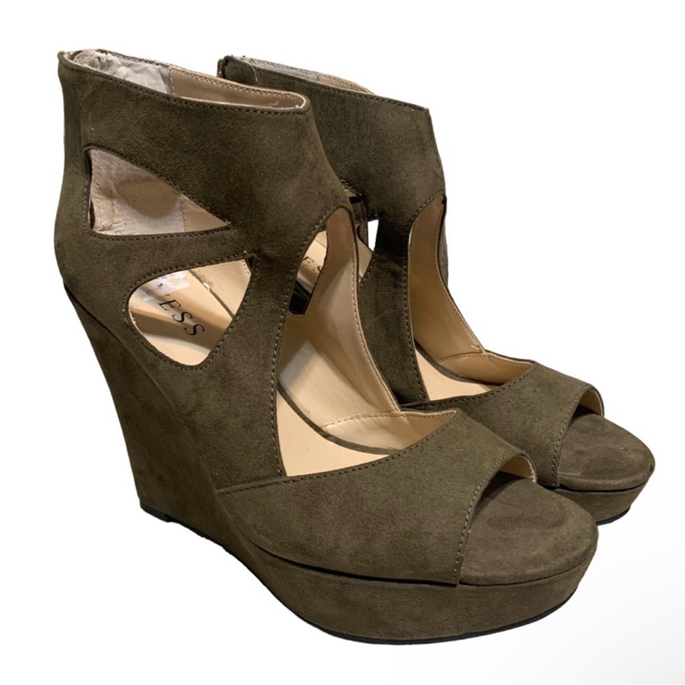 GUESS wedges olive green faux suede peep toe cutout shoes size 8.5
